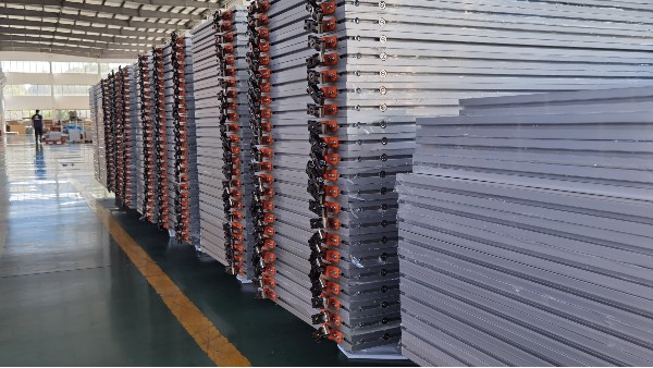 工業鋁型材的安全性能與防護措施