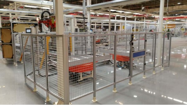 鋁型材圍欄如何10年不褪色？關鍵在表面處理工藝